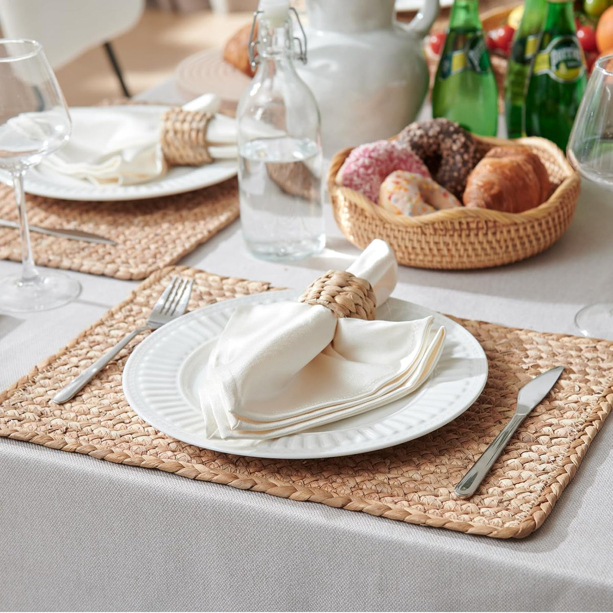 Woven Placemats Set of 6, 17" x 12" Rattan Table Mats, Natural Water Hyacinth Chargers for Dinner Plates, Wicker Placemats for Dining Table, Home, Wedding