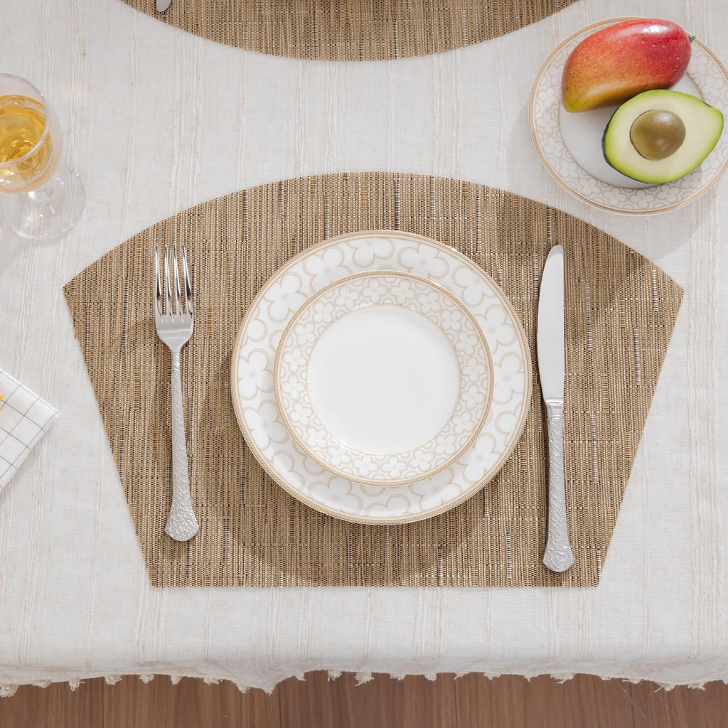 SHACOS Wedge Shape Placemats Set of 4 Woven Vinyl Placemat for Round Table