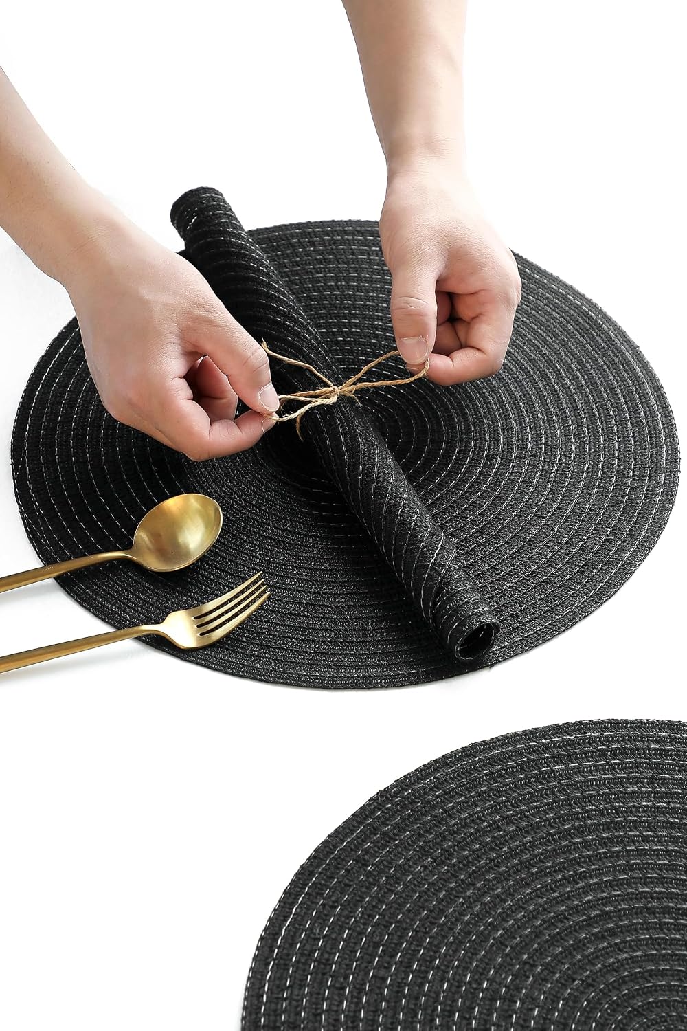 Floroom 15 Inch Round Braided Placemats Set of 4, Washable Heat Resistant Cotton Polyester Circle Place Mats for Kitchen Dining Table - Black