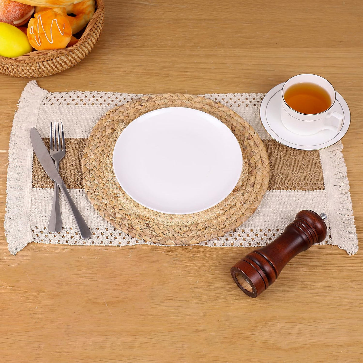 Placemats Set of 4 with 4 PCs Round Placemats and 4 PCs Table Mats