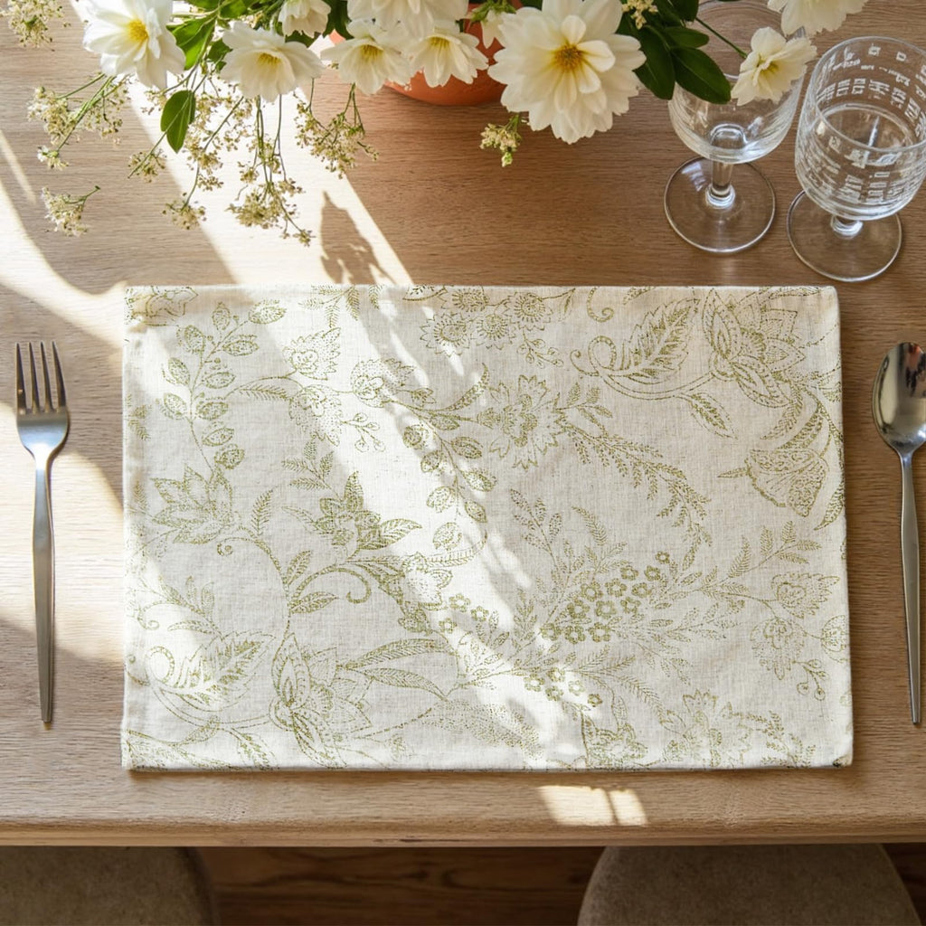 JINCHAN Linen Floral Placemats Set of 4 Farmhouse 13x19 Inch Black